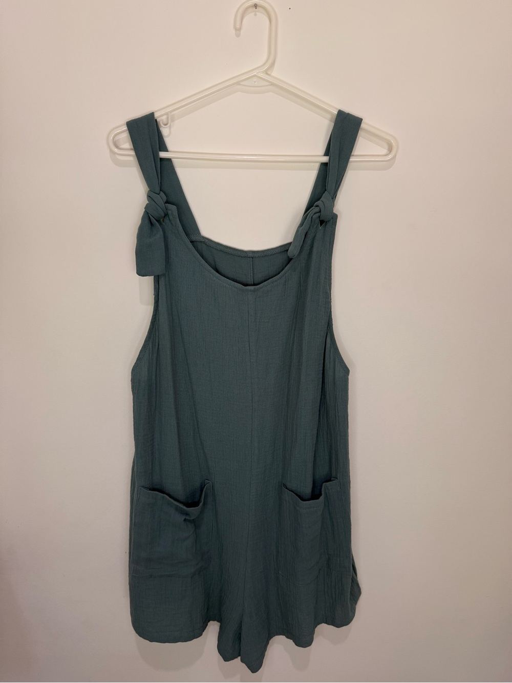 Sleeveless Knot-Shoulder Pocket Romper - Teal Green